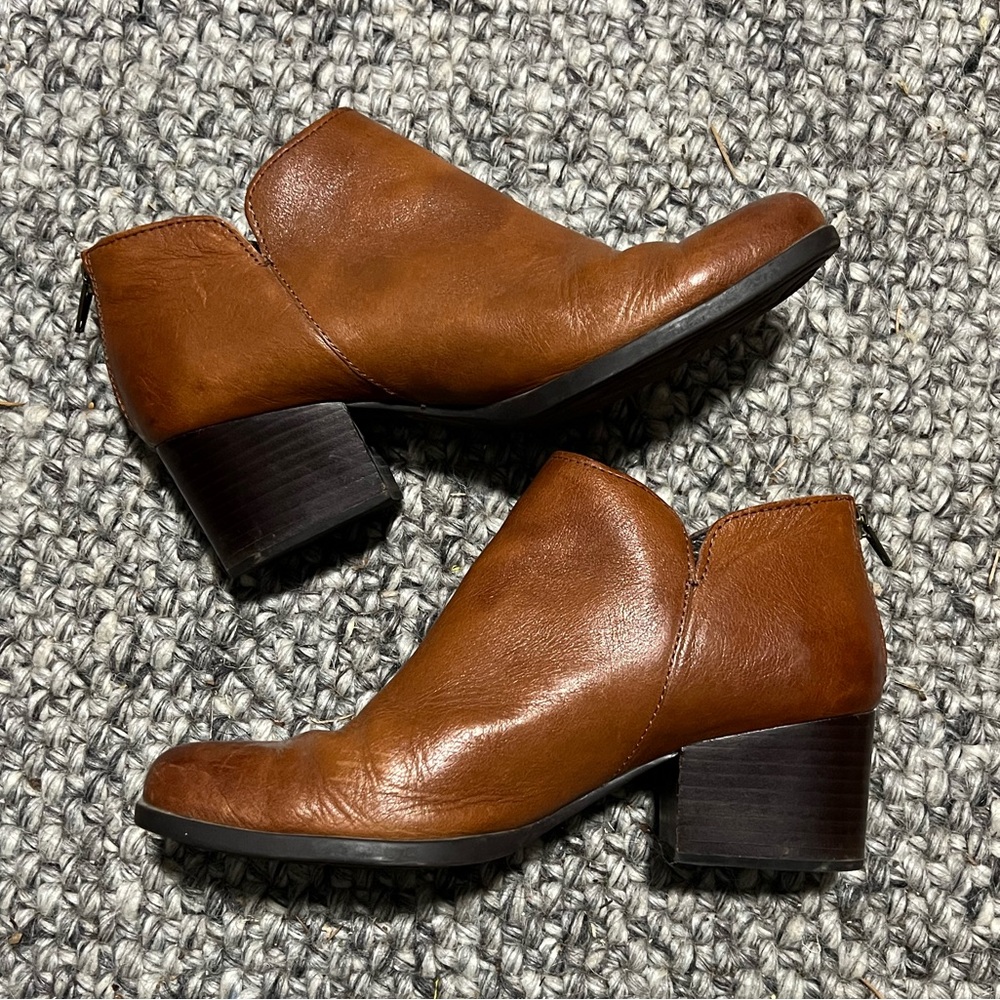 Born Aare Leather Boots Low Heel